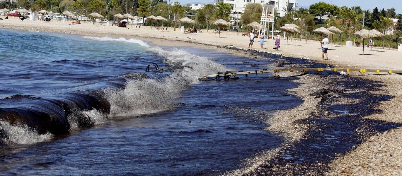 Πέντε μέχρι δέκα χρόνια για να καθαρίσουν πλήρως τα ύδατα στον Σαρωνικό